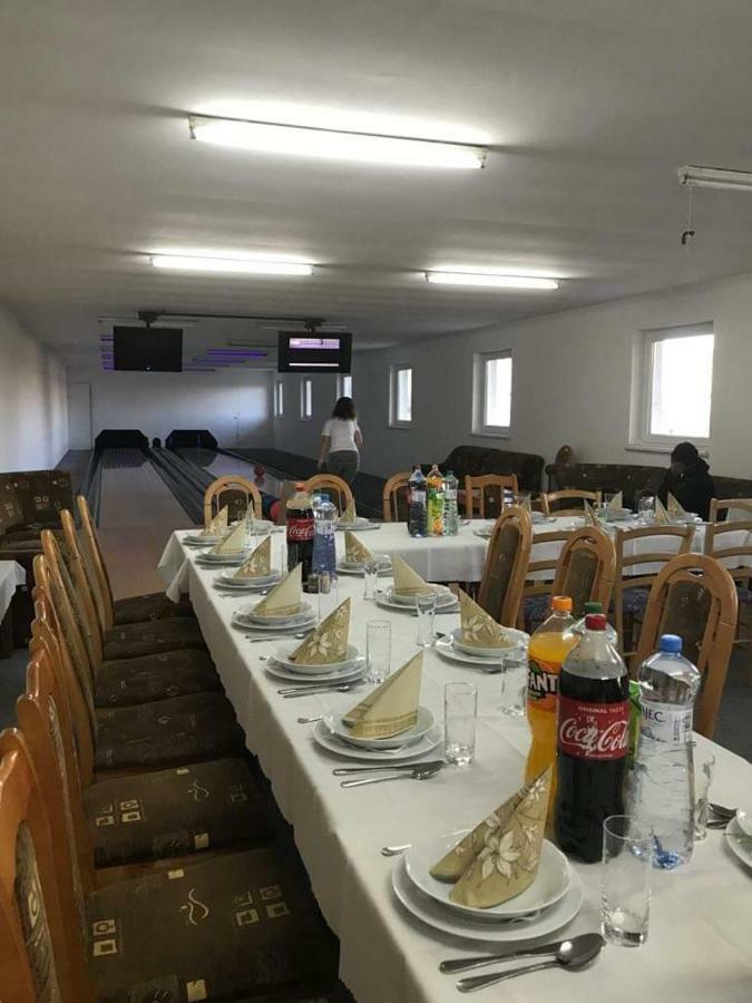 Penzion Europa Diakovce Extérieur photo