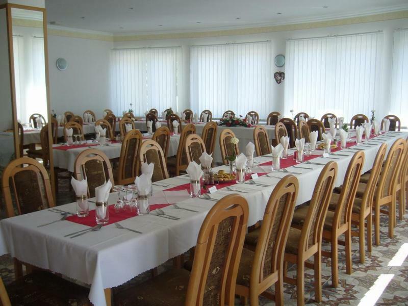 Penzion Europa Diakovce Extérieur photo