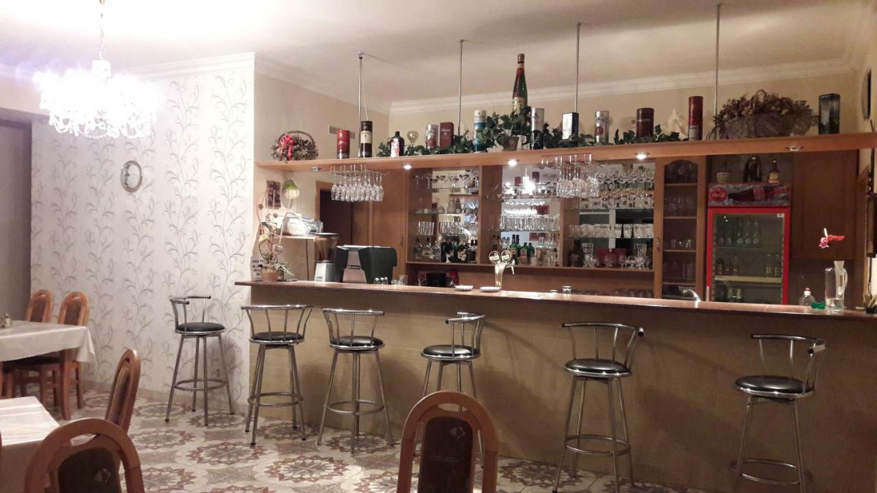 Penzion Europa Diakovce Extérieur photo